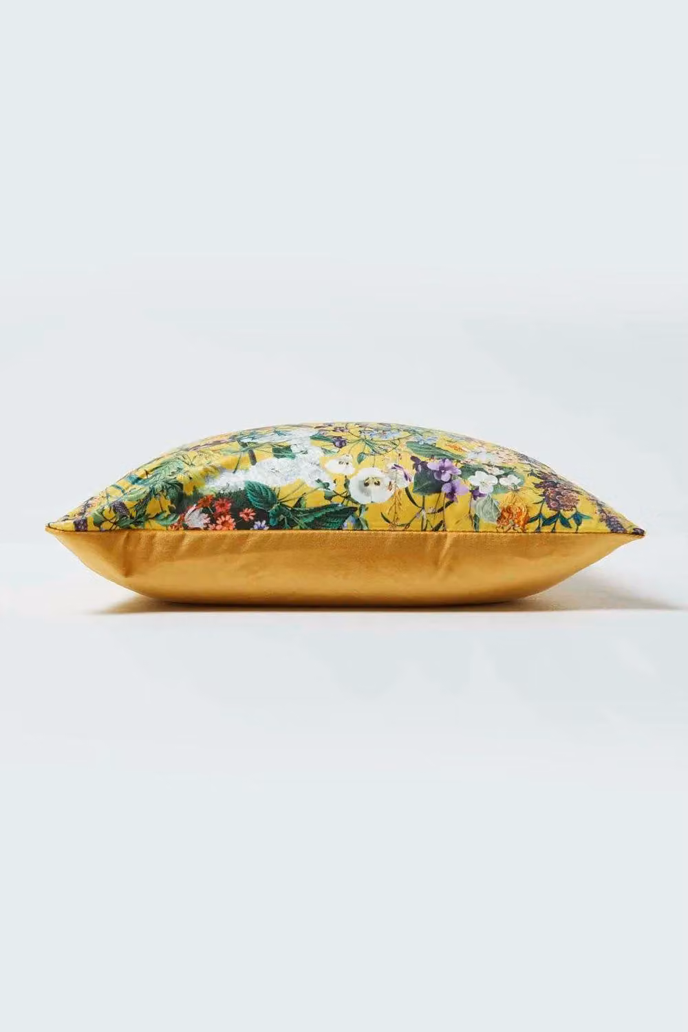 Homescapes Mustard Yellow Reversible Velvet Floral Cushion with Microfibre Insert, W/D/H: 46 x 46 x 46 cm – 3