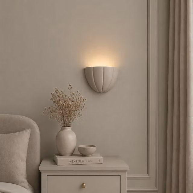 ValueLights Leonardo Scallop Ceramic Flush Wall Light with Bulb in Green or Grey – 1