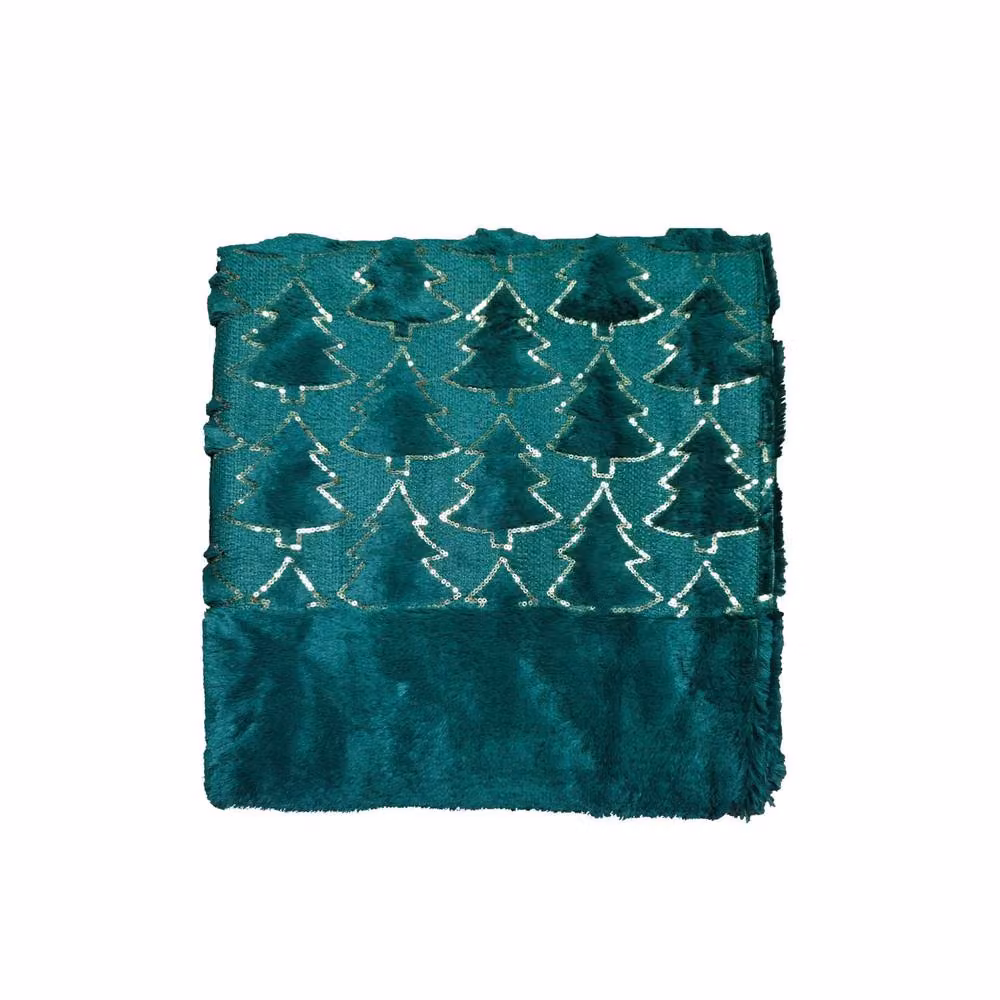 Snug City Christmas Tree Print Faux Fur Throw Blanket in Green, W: 150 cm, D: 200 cm – 2