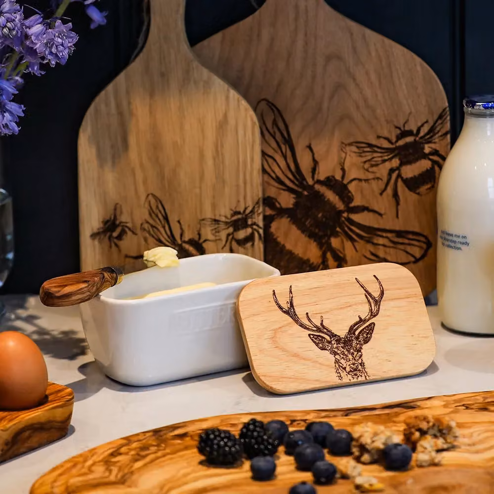 Selbrae House White Ceramic Butter Dish with Stag Prince Design – 2