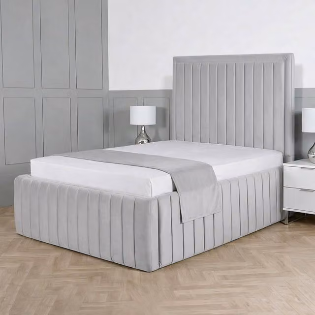 Living Comfort Bedz Saint Germain Double Upholstered Velvet Bed with Slatted Base and 48 Inch Headboard in Silver, W/D/H: 140 x 200 cm
