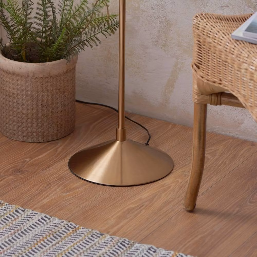 Netlighting Wriggle Floor Lamp with Tapered Rattan Shade in Gold and Beige, E27 – 3