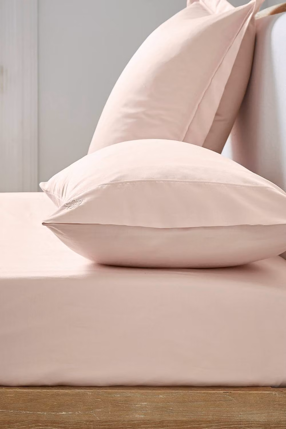 Ted Baker Pink Mako Satin 250 Thread Count Cotton Fitted Sheet, W/D/H: 200 x 200 cm – 1