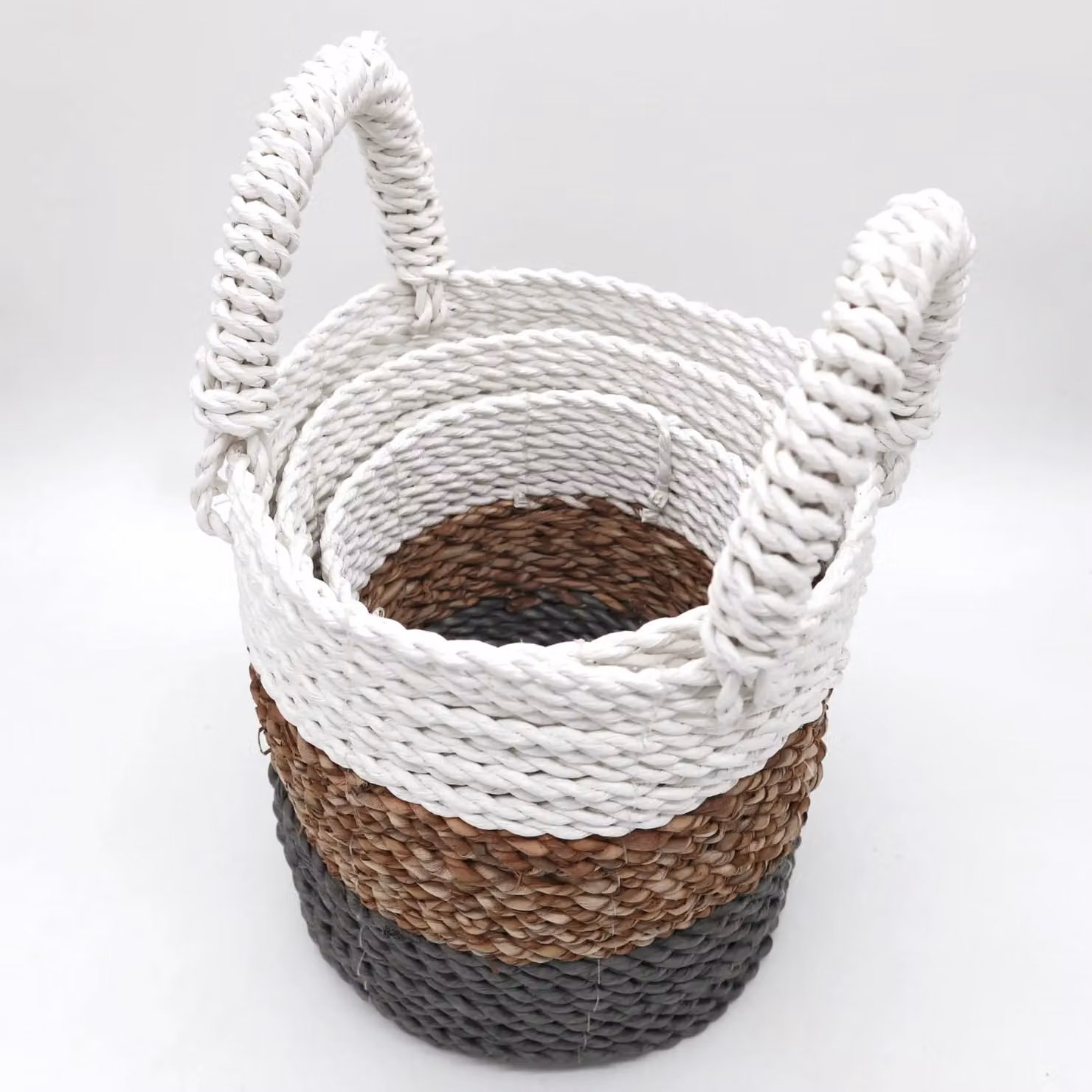 KDMD Seagrass Basket Set with Handles in Grey and White – 3
