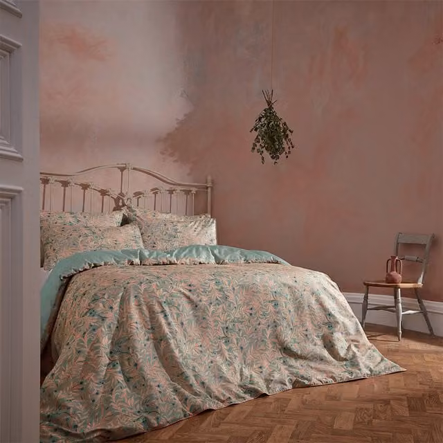 Make it a Home Malory Botanical Reversible Cotton Percale Duvet Cover Set in Pink and Orange, 140 x 200 cm