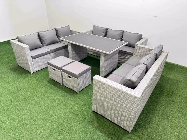 Fimous Modern Polyrattan Garden Furniture Set in Light Grey with Glass Top and 2 Stools