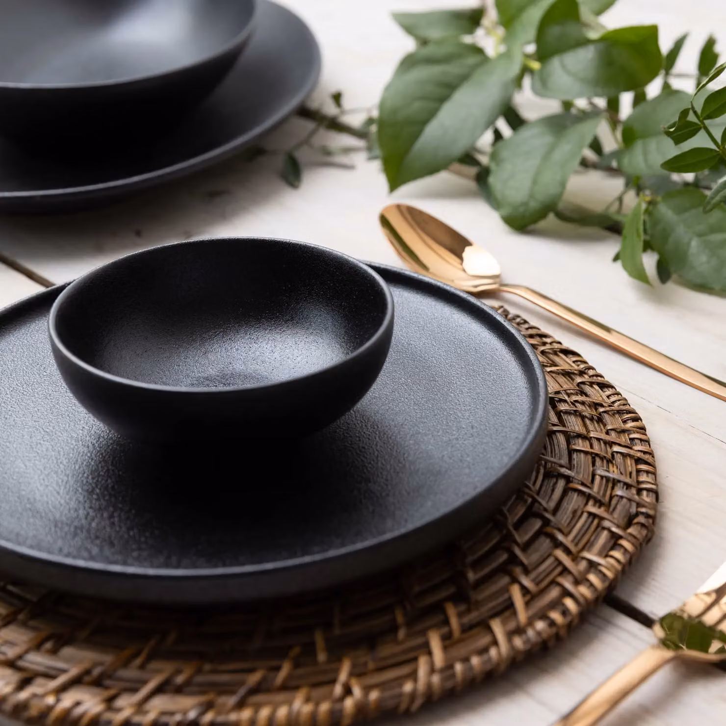 Maxwell & Williams Caviar 4-Piece Porcelain Coupe Bowl Set in Black – 2
