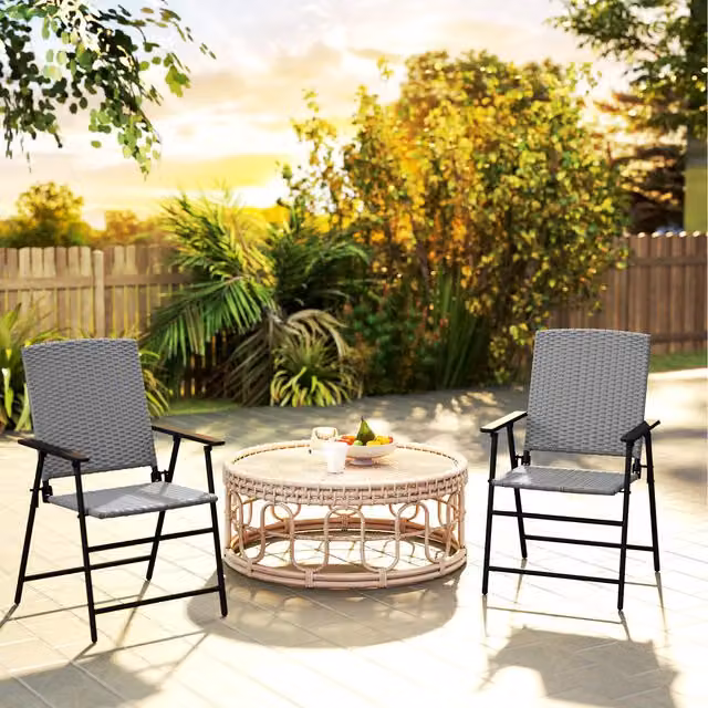 Outsunny Set of 2 Modern Grey Rattan and Metal Chairs