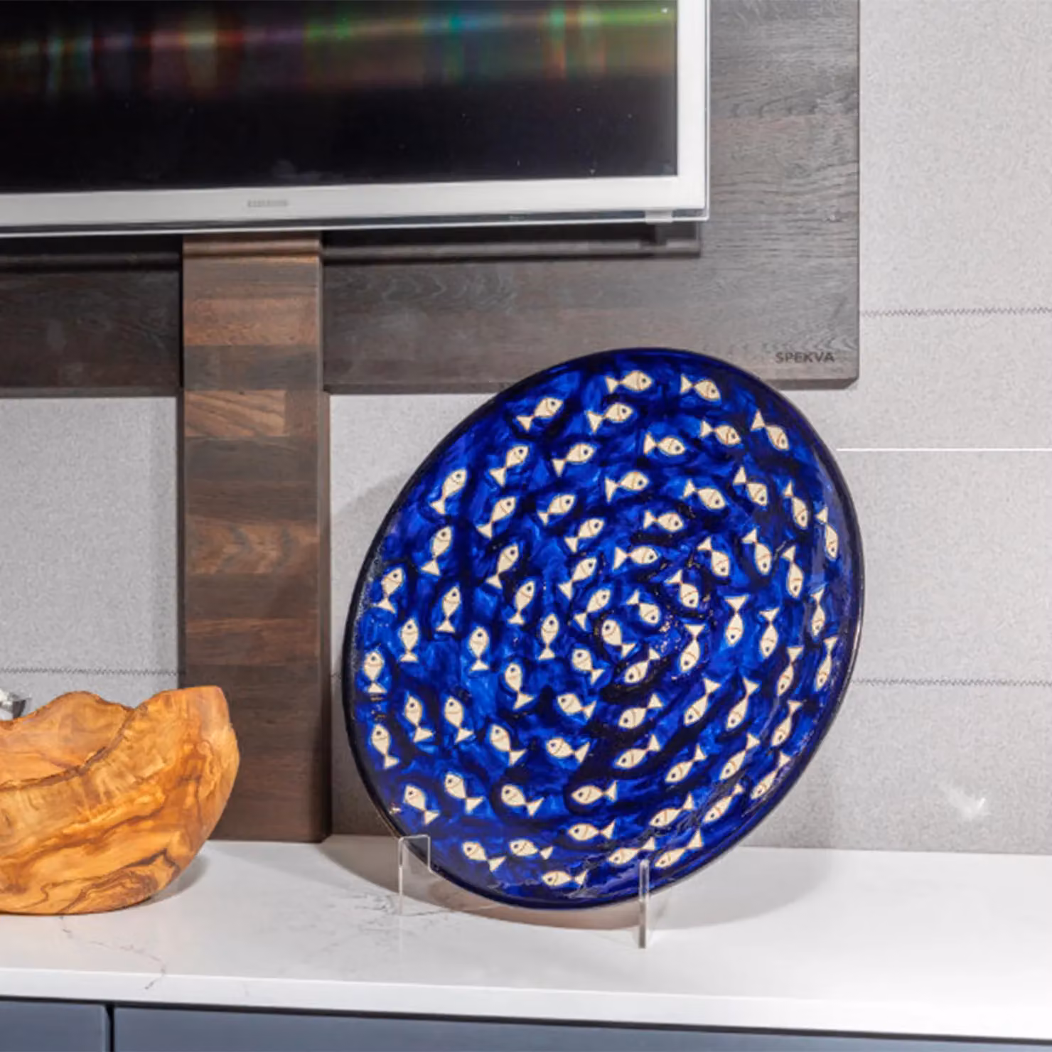 Verano Spanish Ceramics Blue and White Hand Painted Fish Ceramic Serving Platter, Diameter: 42 cm – 6