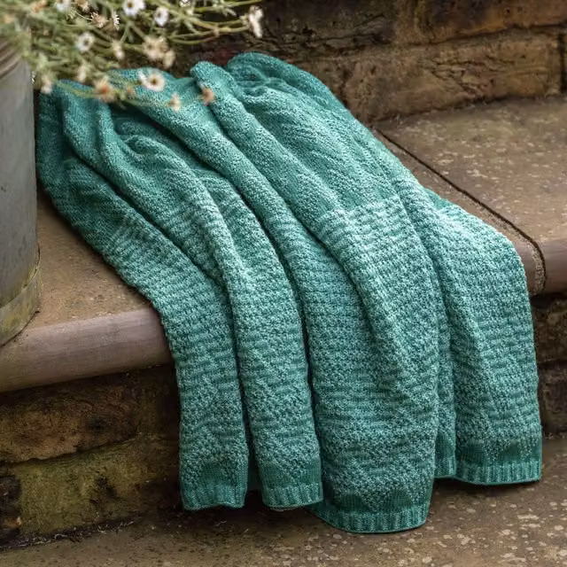 Terrys Green Knitted Geometric Throw W: 130 cm, L: 170 cm