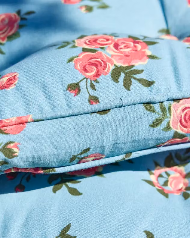 Dibor Set of 4 Floral Blue and Pink Quilted Outdoor Garden Chair Seat Pads, W: 45 cm x L: 45 cm – 3