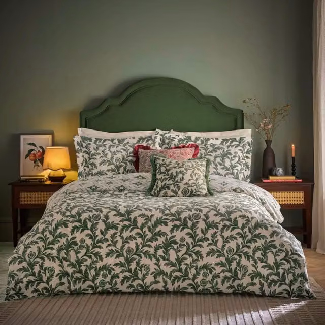Paoletti Hedera Floral Cotton Duvet Cover and Pillowcase Set in Green, W/D/H: 200 x 200 cm