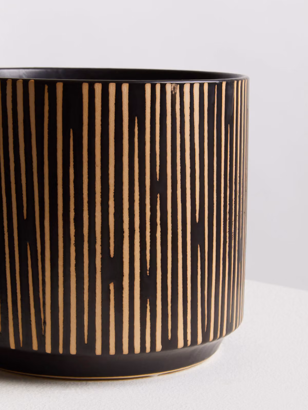 Orsina Large Black and Cream Striped Ceramic Planter – 5