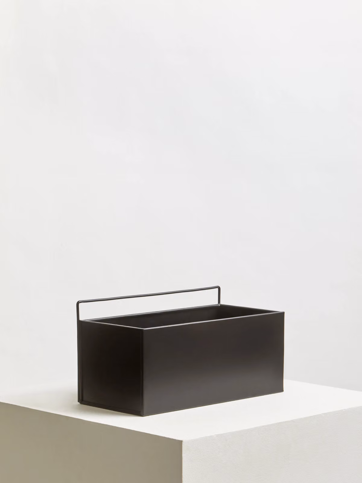 Orsina Small Metal Plant Box in Black, W/D/H: 31.0 x 15.0 x 31.0 cm – 4