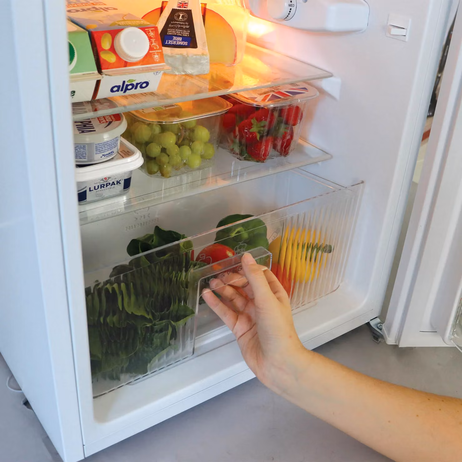 Igenix Under Counter Fridge Freezer, 87 Litre, White – 3