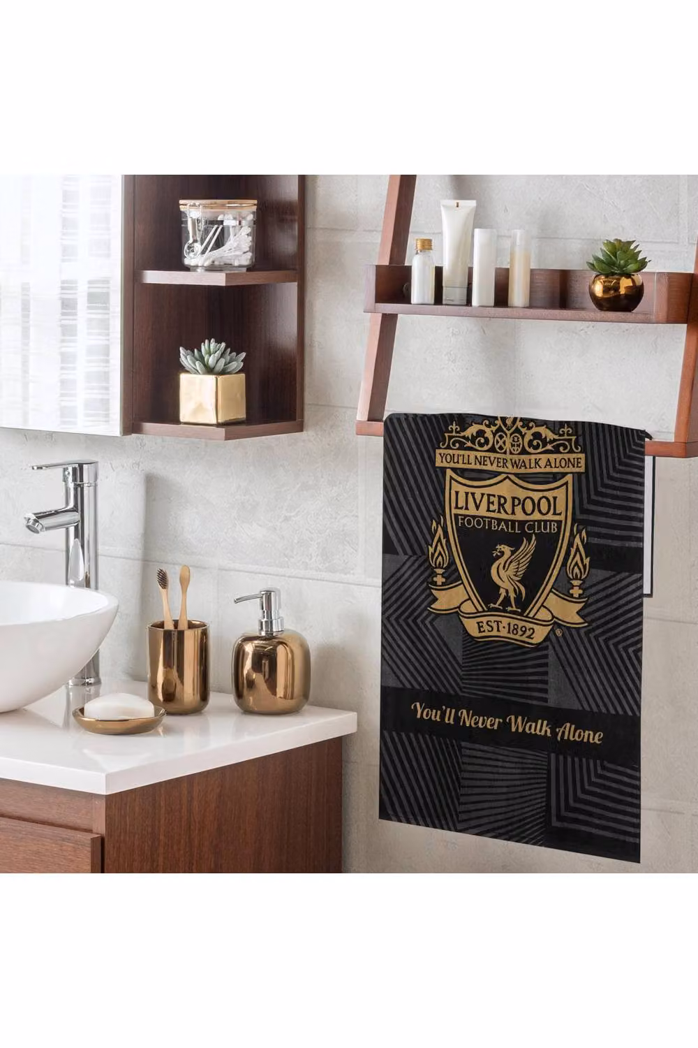 Liverpool F.C. Black Cotton Quick Dry Towel, W: 137 cm, H: 69 cm – 10