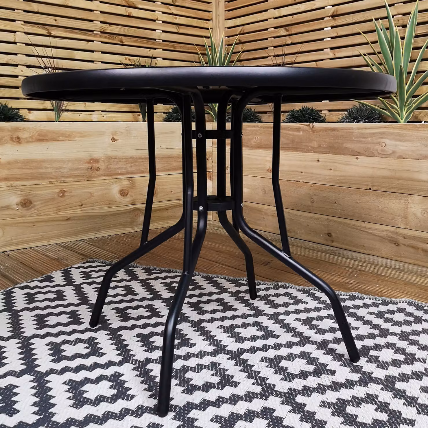 Samuel Alexander 4 Person Round Black Garden Table with Glass Top and Parasol Hole, W/D/H: 90 x 90 x 70 cm – 2