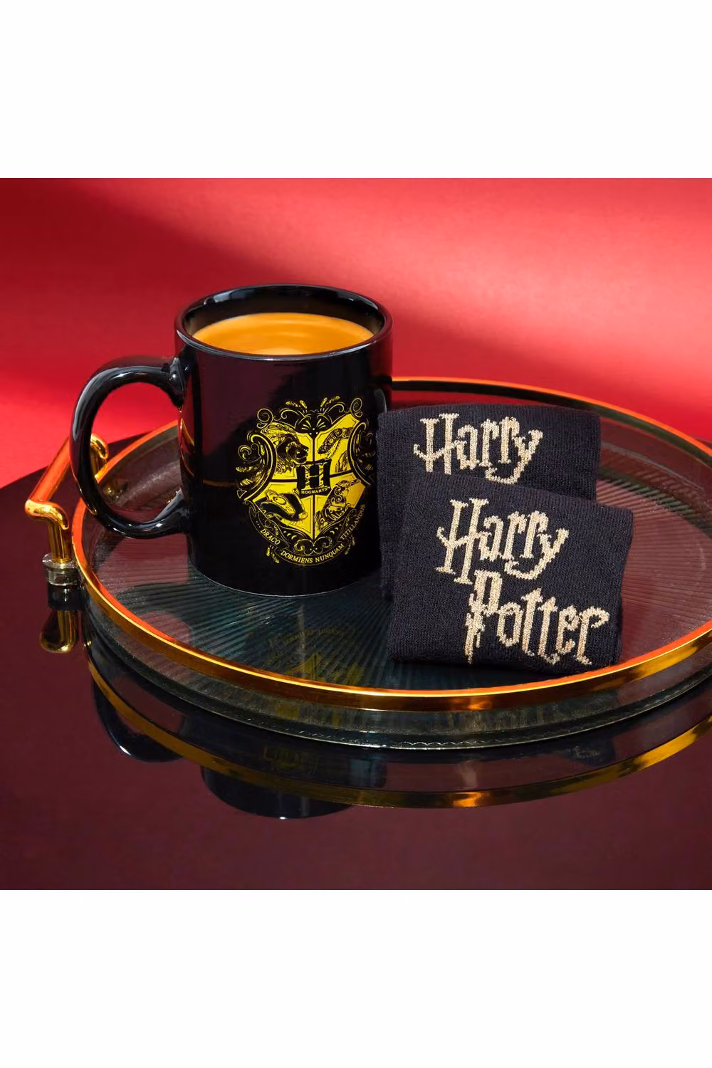 Get Trend Harry Potter Ceramic Mug and Crew Socks Gift Set in Black – 5