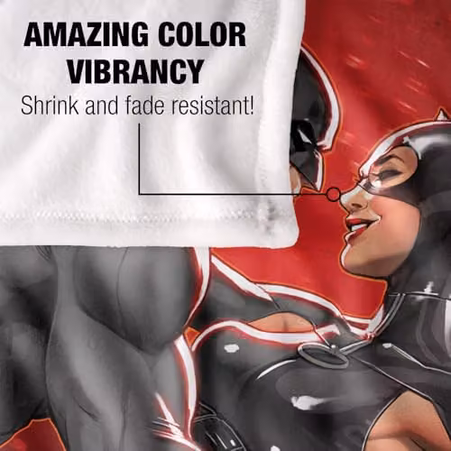Warner Bros. Batman Catwoman Embrace Super Soft Fleece Throw Blanket, Multicolour, W: 91.44 cm, L: 147 cm – 3