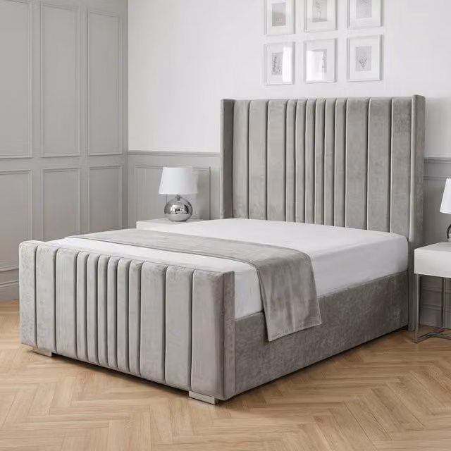 Living Comfort Bedz Cambridge Wingback Upholstered Velvet Bed with Slatted Base in Silver, W/D/H: 90 x 200 cm