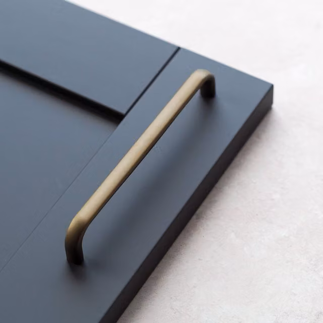 Handle & Home Matt Brass Shell Cupboard Door and Drawer Pull in Gold, 160mm