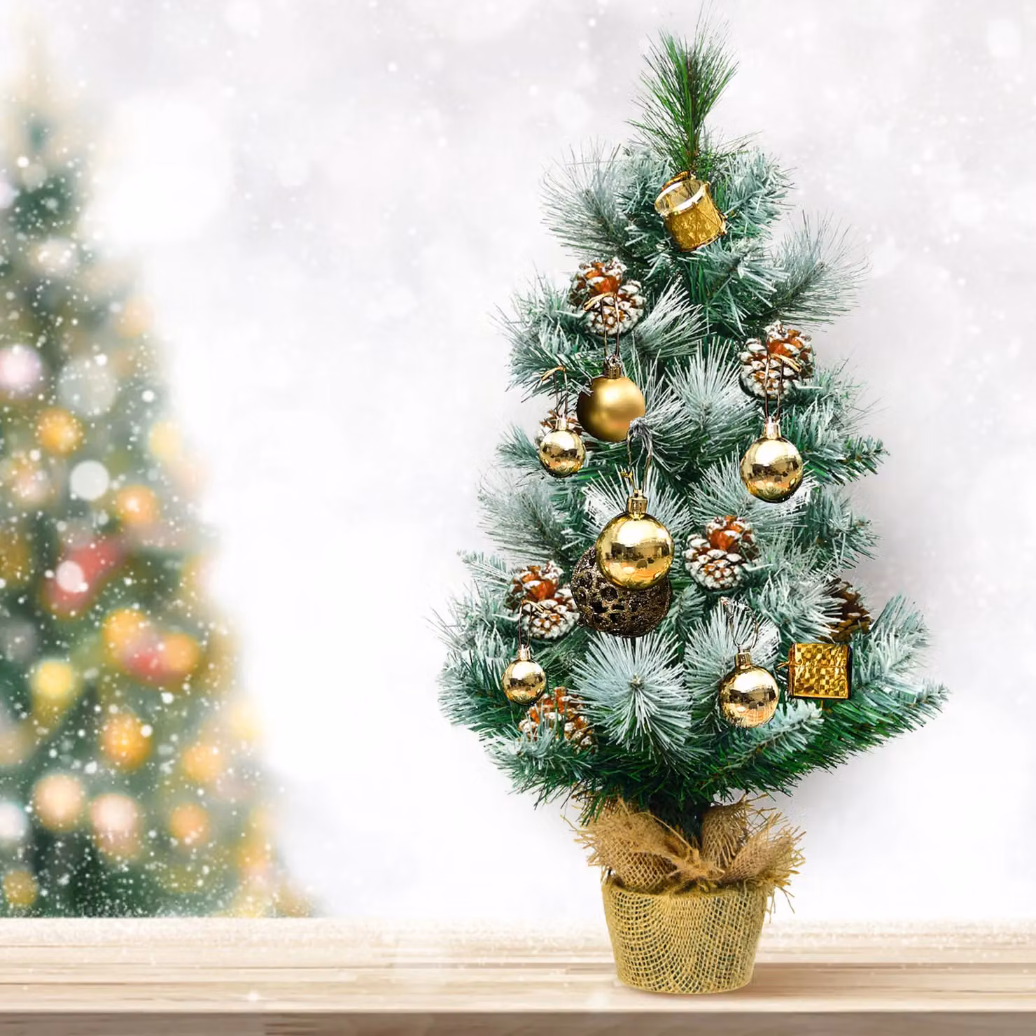 Costway Snow Flocked Pine Artificial Christmas Tree with Pine Cone Decoration, Green, Height: 60 cm – 2