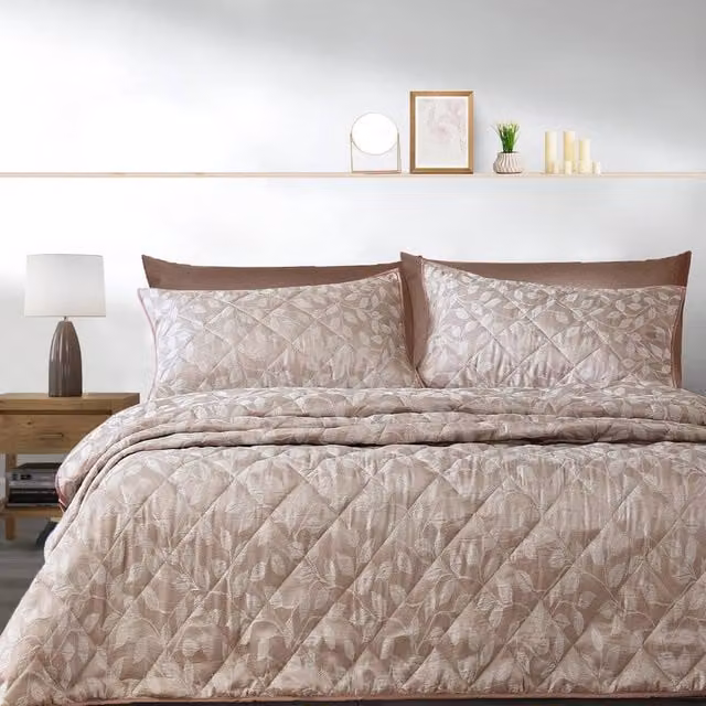Velosso Florette Jacquard Floral Quilted Bedspread Set in Pink