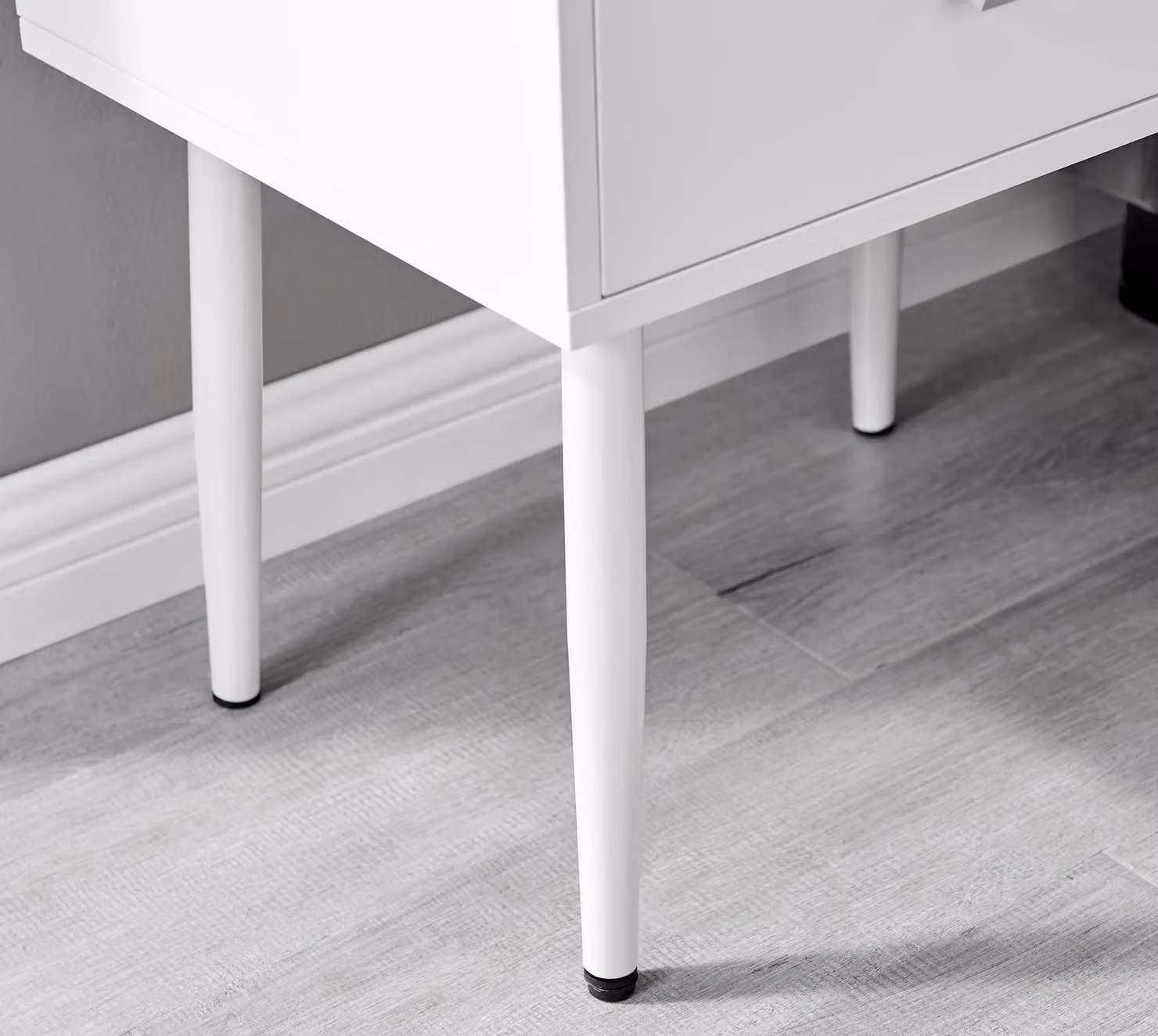 FurnitureboxUK Taylor Modern Lacquered Wooden Bedside Table in White, Height: 67 cm – 3
