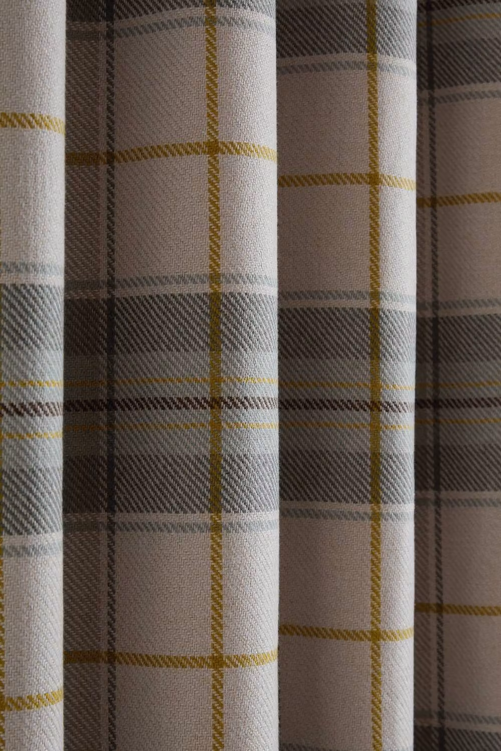 Catherine Lansfield Brushed Woven Glencoe Check Thermal Eyelet Curtains in Green, Width: 168 cm, Drop: 229 cm – 3