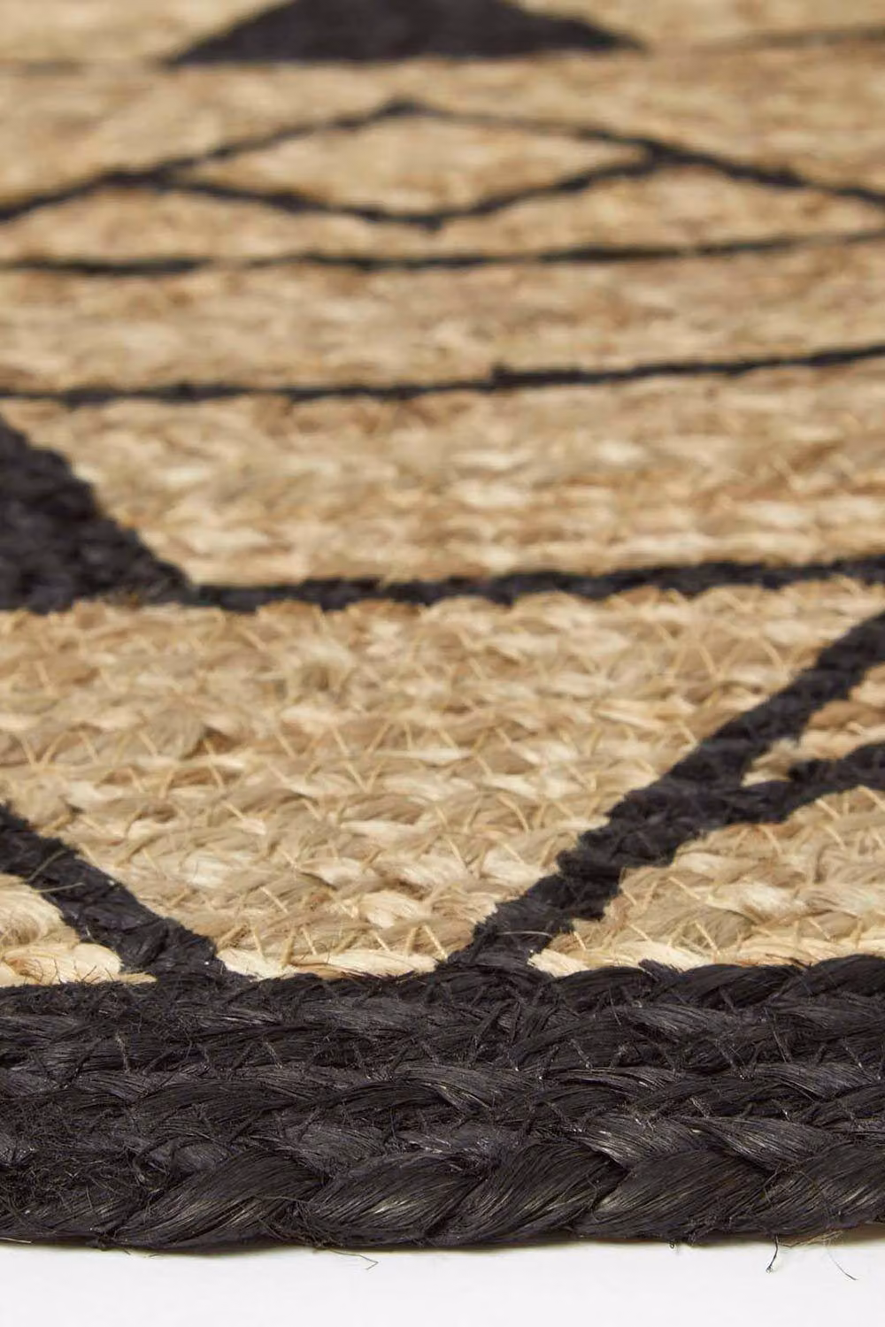 Homescapes Mandala Braided Jute Round Rug in Black and Beige, Diameter: 70 cm – 4