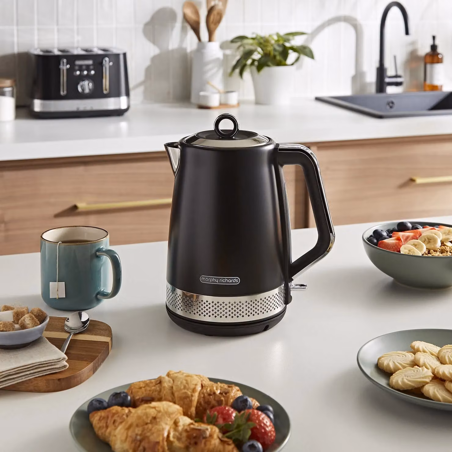 Morphy Richards Illumination Kettle and Toaster Set in Black – 2