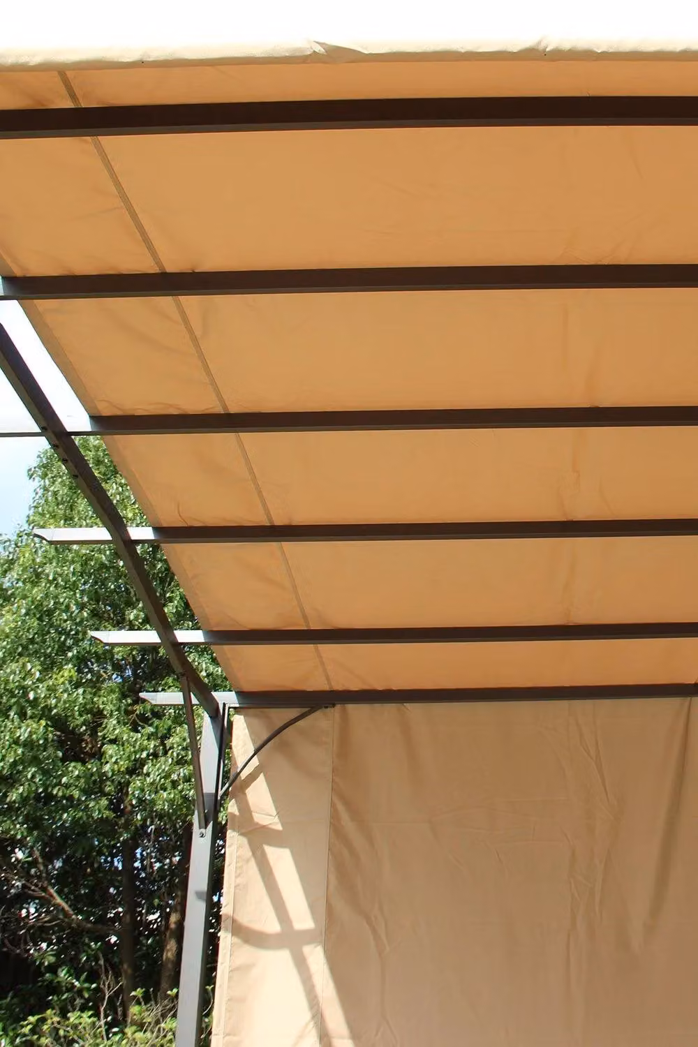 Royalcraft San Remo Sliding Pergola in Light Brown, W: 3.66 m, D: 2.75 m – 4