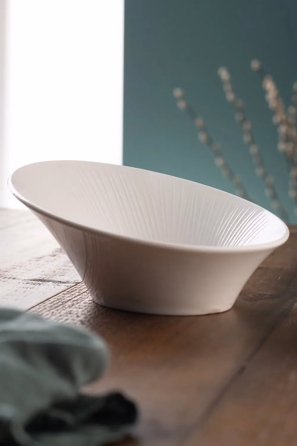 Belleek Living Erne Striped Porcelain Serving Bowl in White – 2