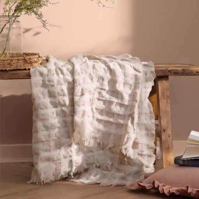Wylder Walton Waffle Pique Fringed Throw in Beige, W: 130 cm, D: 180 cm – 1