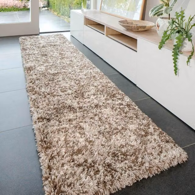 The Rug House Latte Mottled Shaggy Area Rug in Beige and Multicolour, W: 240 cm, D: 60 cm