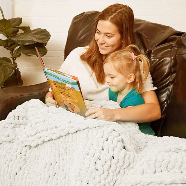Livingandhome White Chenille Knitted Hygge Throw, W: 60 cm