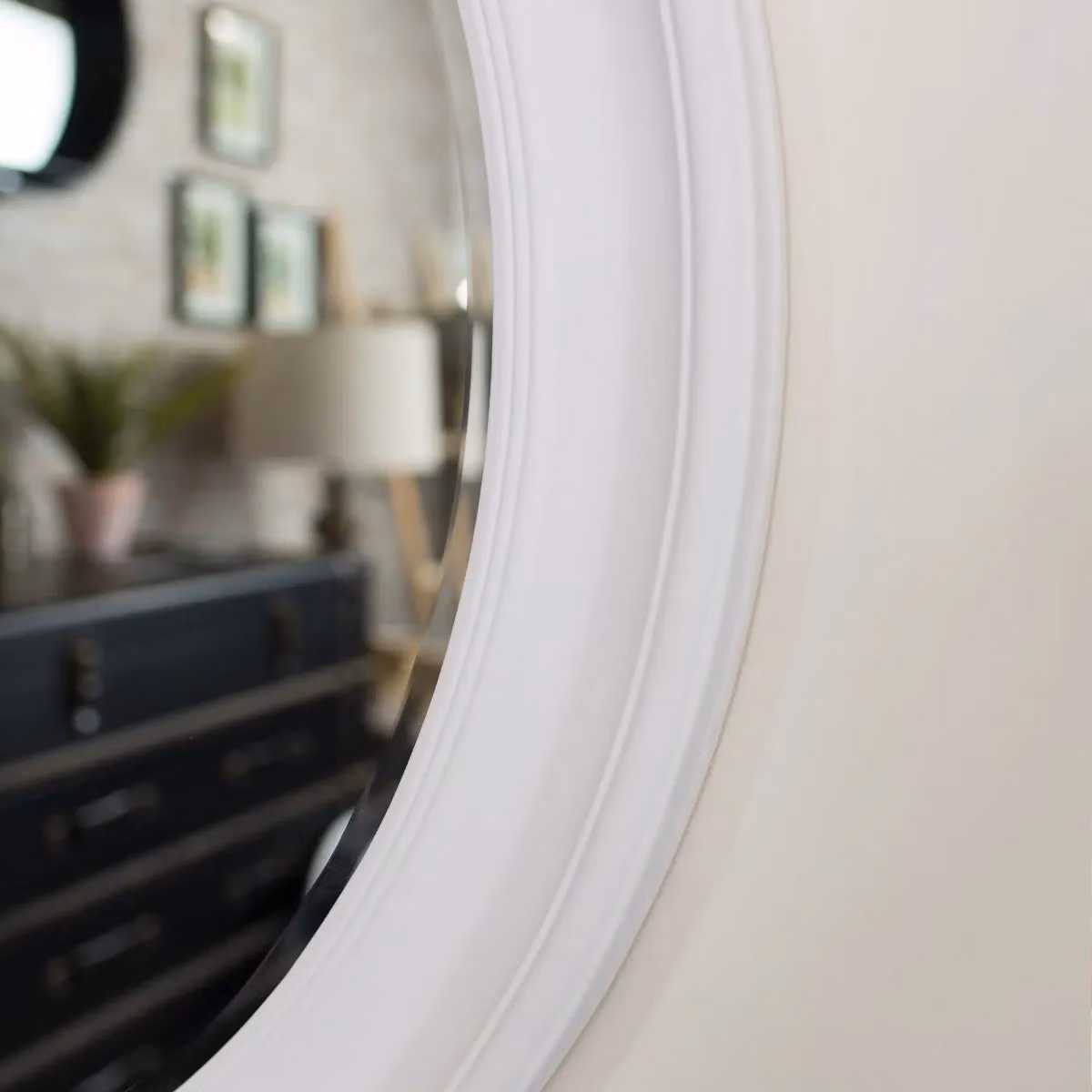 Melody Maison Round Vintage White Wall Mirror W/D/H: 60 x 60 x 1 cm – 4