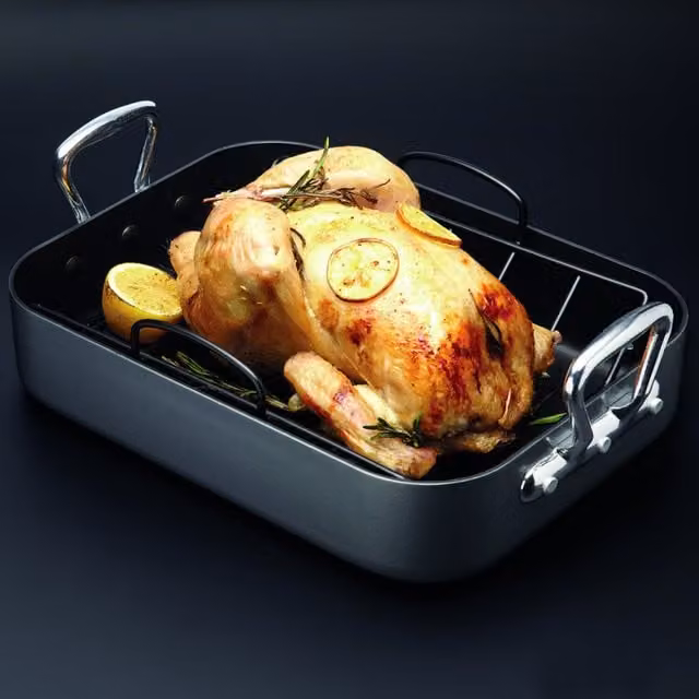 MasterClass Non-Stick Rectangular Roasting Pan with Handles in Silver and Black, W: 27.5 cm, D: 27.5 cm, H: 7.5 cm