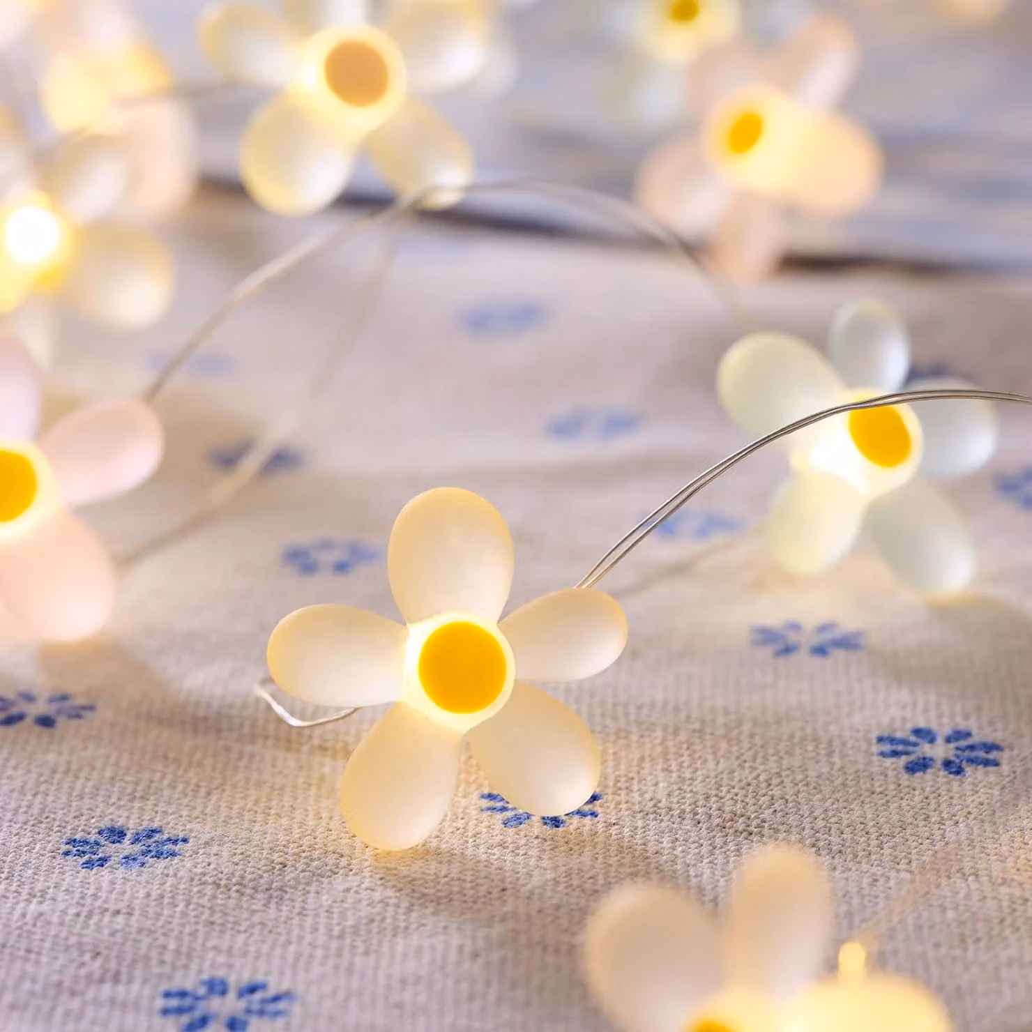 20 Flower Micro LED String Lights in Warm White and Multicolour with Timer