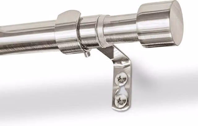 Harbour Housewares Extendable Metal Curtain Pole Kit in Silver – 1