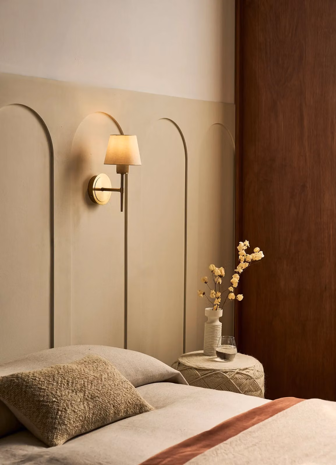Industville Knurled Empire Torch Wall Light in Metallic Gold and Natural Cotton Beige – 3