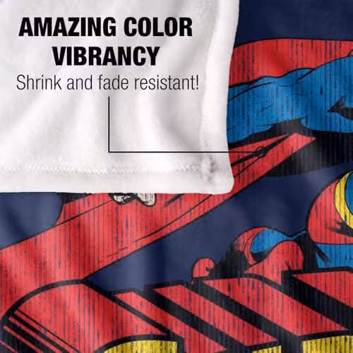 Warner Bros. Superman Distressed Flying Super Soft Fleece Throw Blanket, Multicolour, W: 127.0 cm x L: 152.4 cm – 3