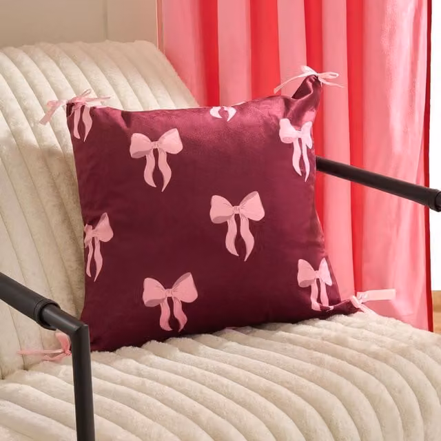 OHS Graphic Bow Print Square Cushion Covers in Red and Purple, Pack of 4, W/D/H: 45 x 45 x 45 cm