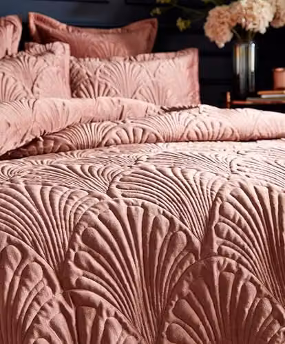 Paoletti Palmeria Quilted Velvet Duvet Cover and Pillowcase Set in Pink, 200 x 200 cm – 2