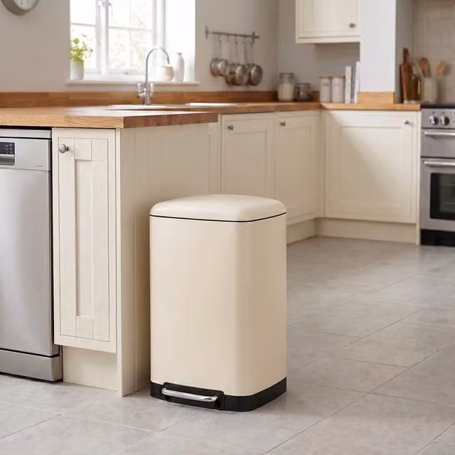 SONGMICS Soft Close Steel Pedal Bin, 30L, Gold, H: 34.5 x W: 32.5 x D: 30 cm