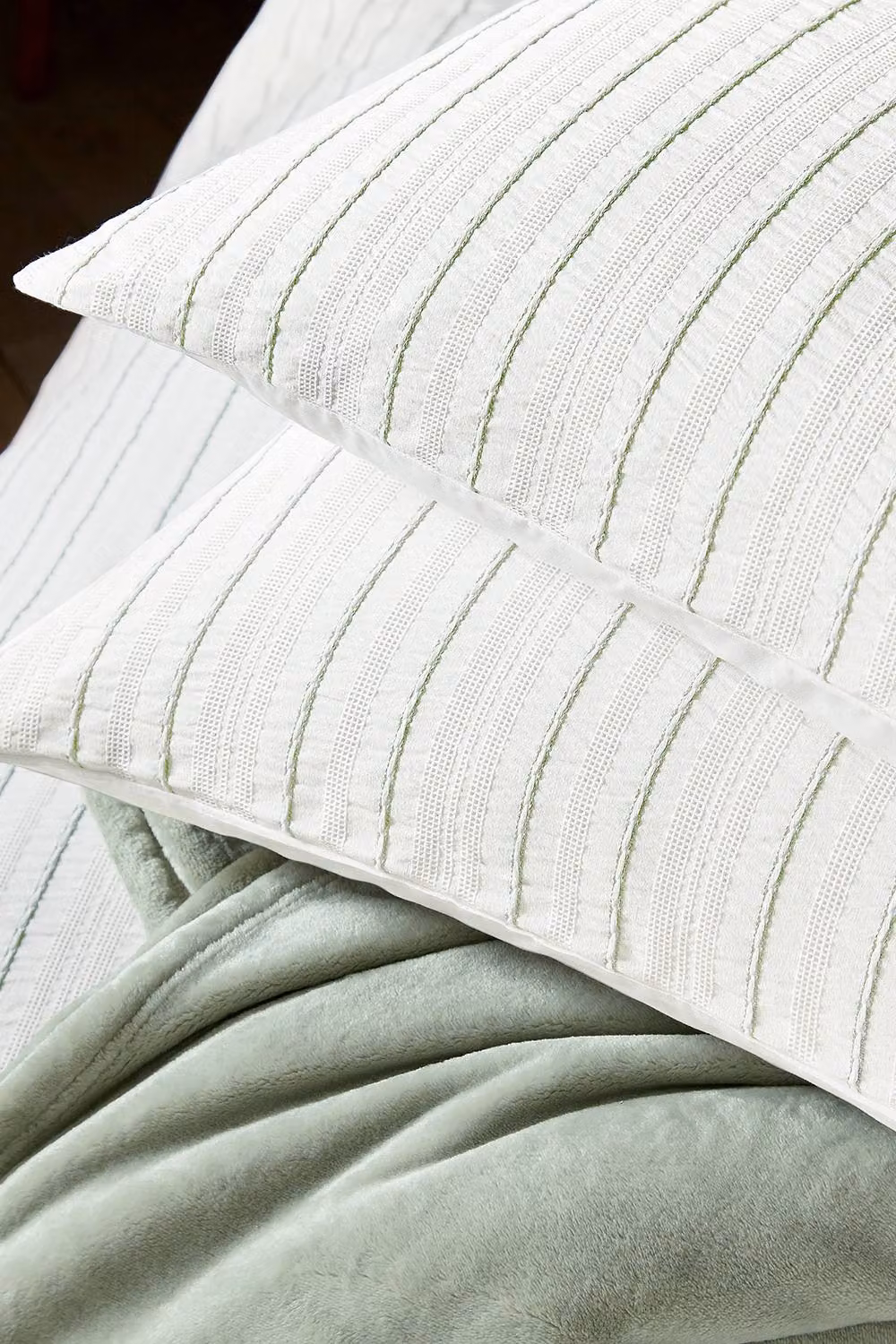 Helena Springfield Waffle Stripe Reversible Duvet Cover and Pillowcase Set in White and Green, W/D/H: 90 x 200 cm – 4