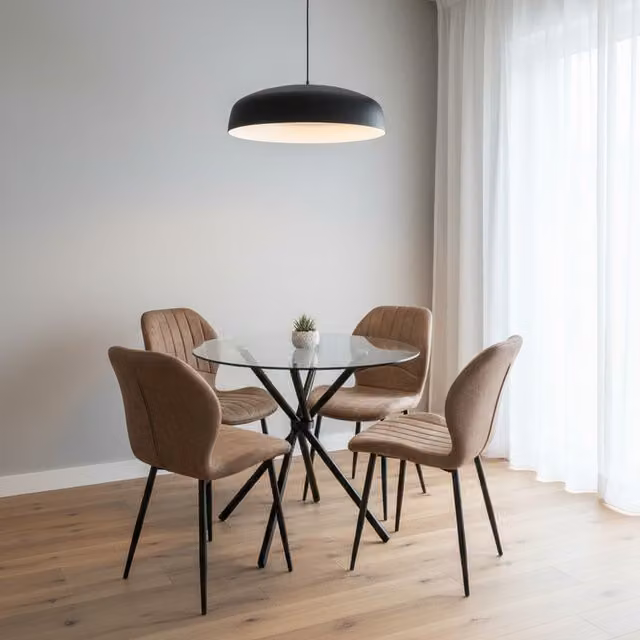 Madefor.living New York Round Glass Dining Table with 4 Jaydn Leather Chairs in Beige, Brown or Transparent
