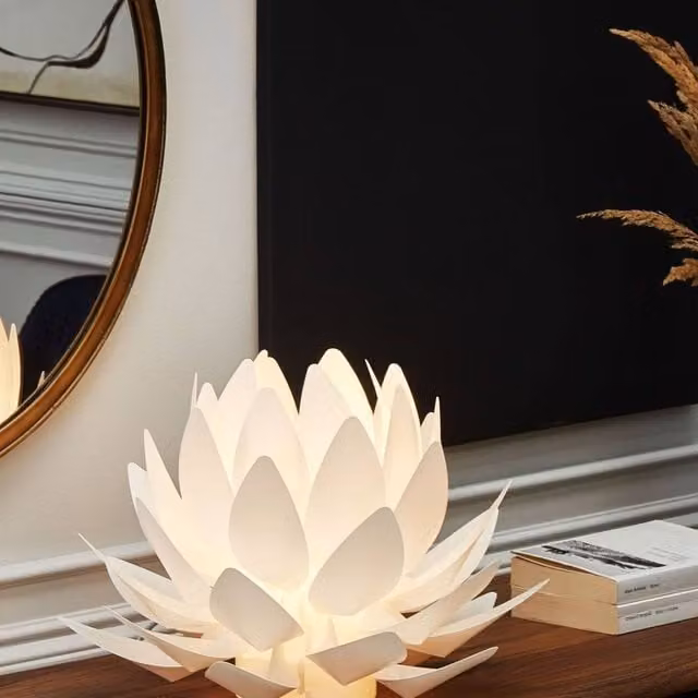 Wyld and Coco White Flower-Shaped Minimalist Table Lamp, Height: 30 cm
