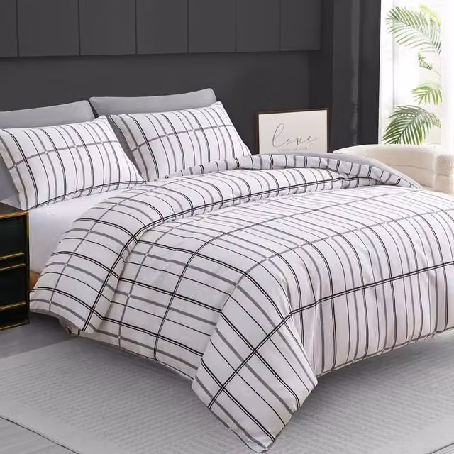 Grace Brushed Microfibre Duvet Cover and Pillowcase Set in White, King Size (180 x 200 cm) – 1