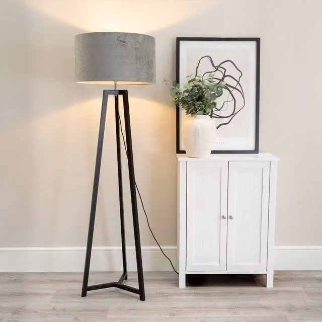 ValueLights Lottie Black Wood Tripod Floor Lamp with Grey Fabric Cylinder Shade, H 148 x W 45 x D 45 cm – 1